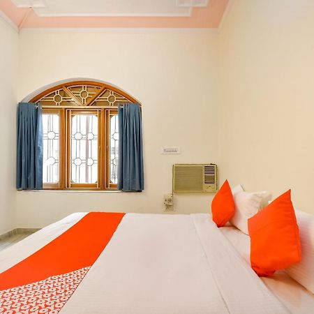 Hotel O Kusum Lodge Pandu Buitenkant foto
