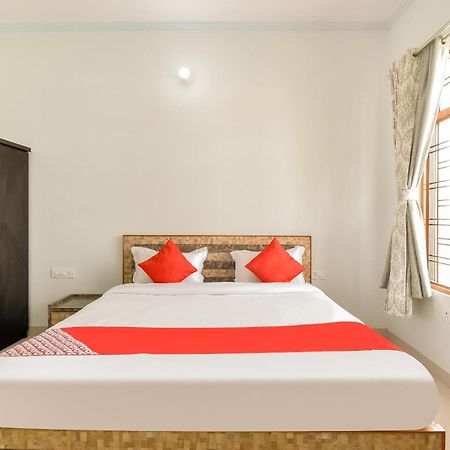 Hotel O Kusum Lodge Pandu Buitenkant foto