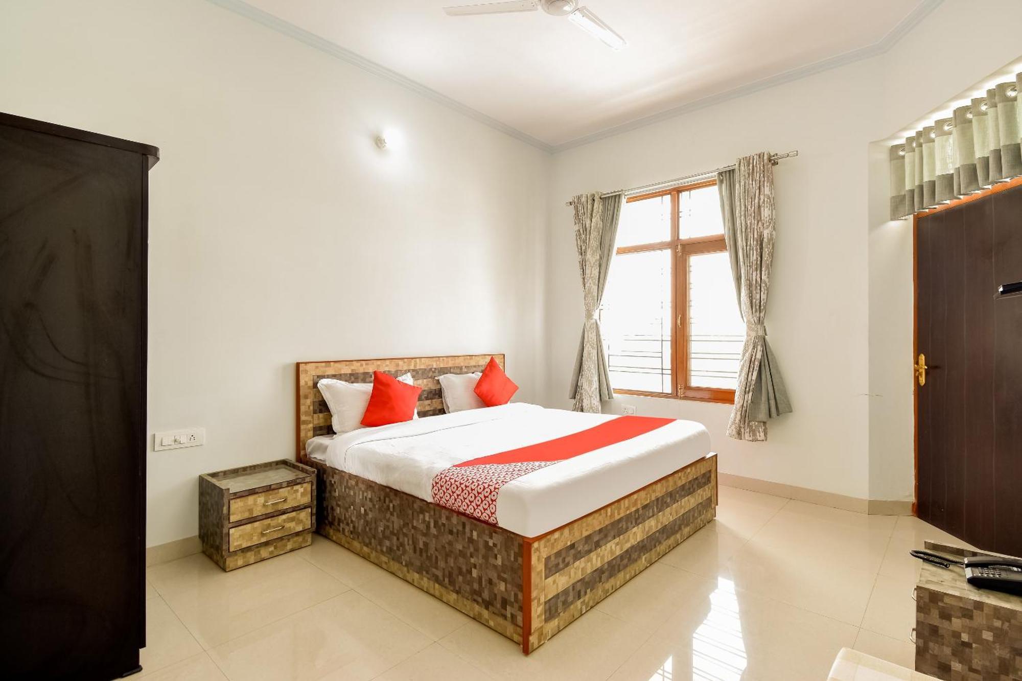 Hotel O Kusum Lodge Pandu Buitenkant foto