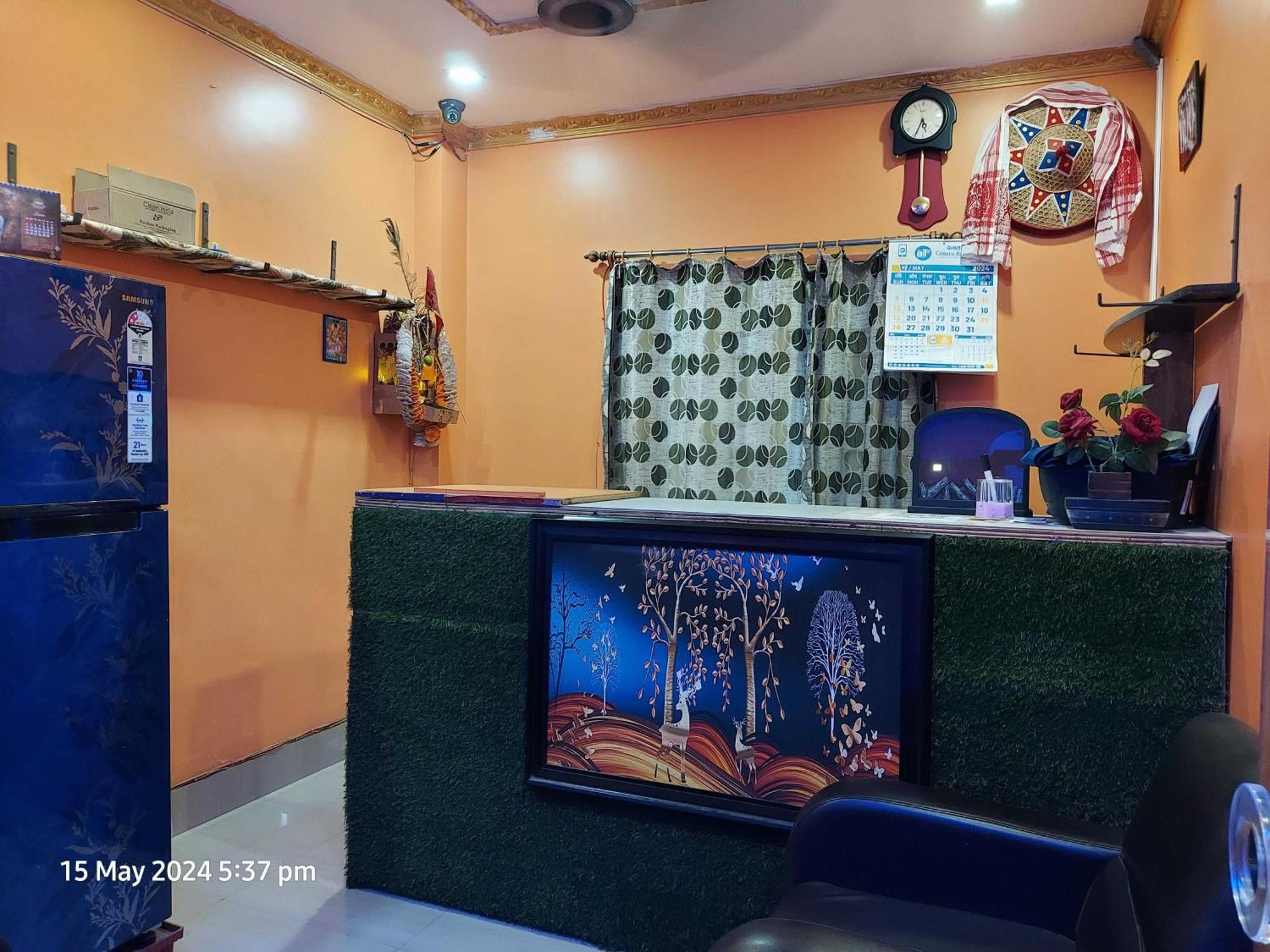 Hotel O Kusum Lodge Pandu Buitenkant foto