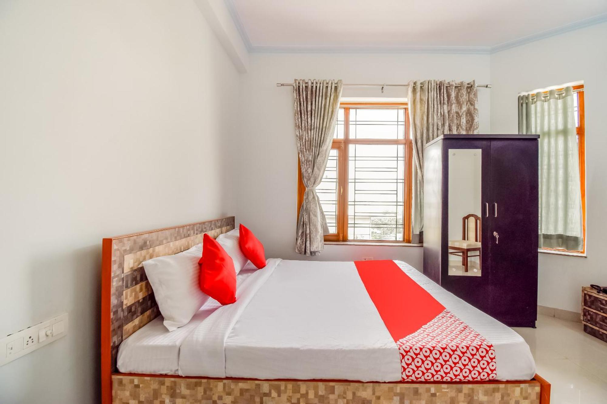 Hotel O Kusum Lodge Pandu Buitenkant foto