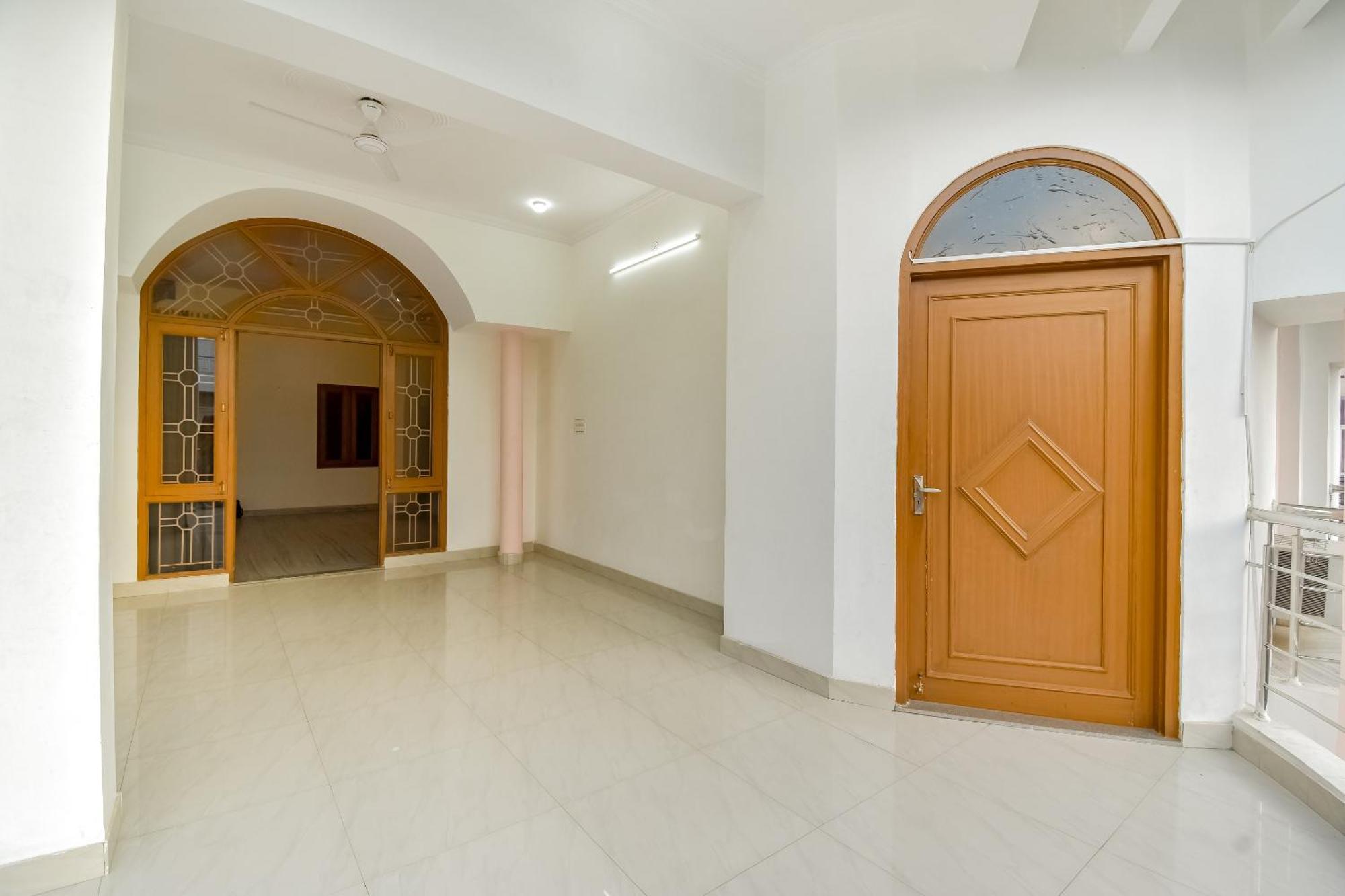 Hotel O Kusum Lodge Pandu Buitenkant foto