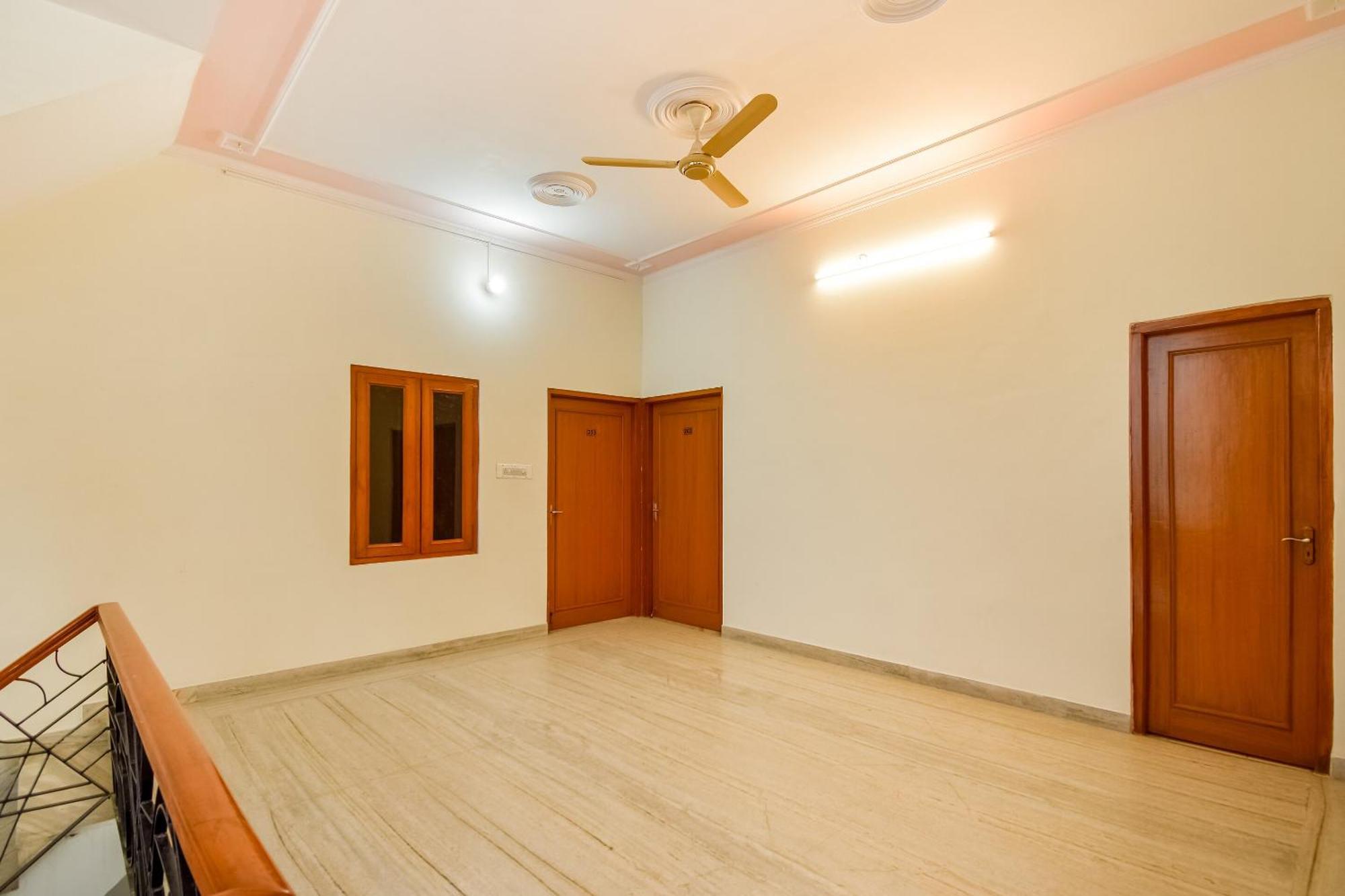 Hotel O Kusum Lodge Pandu Buitenkant foto