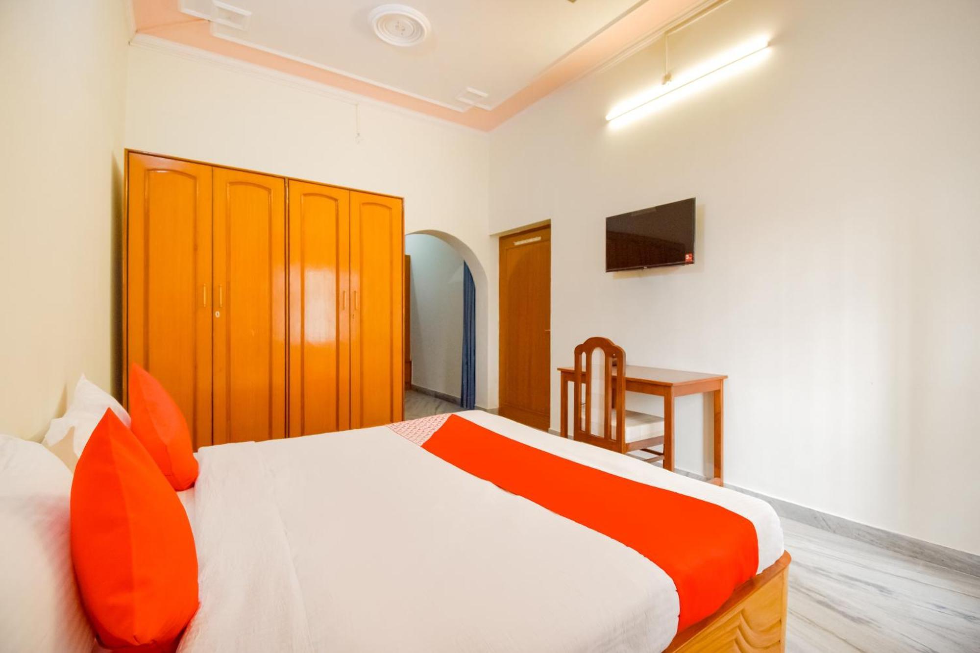 Hotel O Kusum Lodge Pandu Buitenkant foto