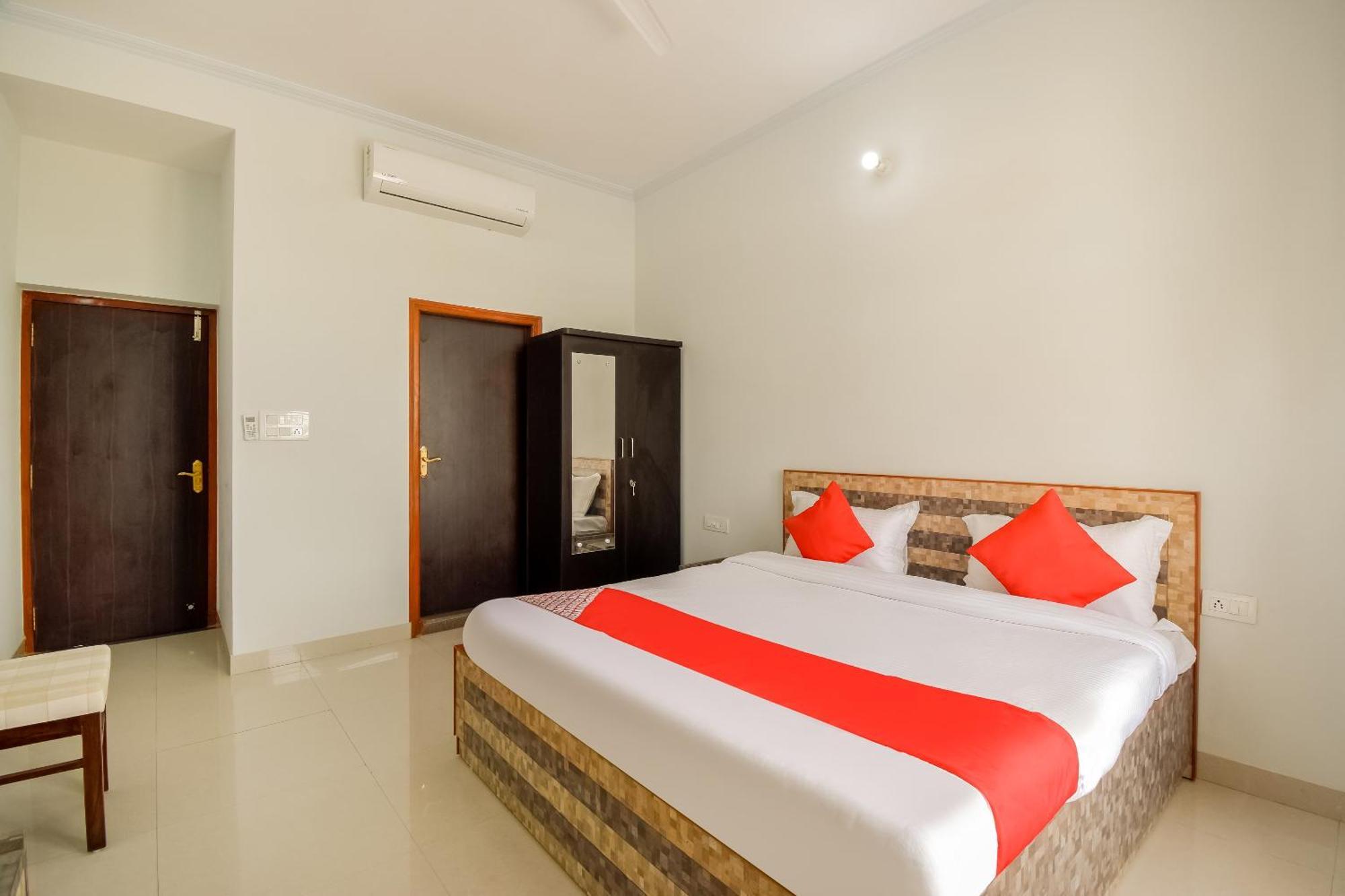 Hotel O Kusum Lodge Pandu Buitenkant foto
